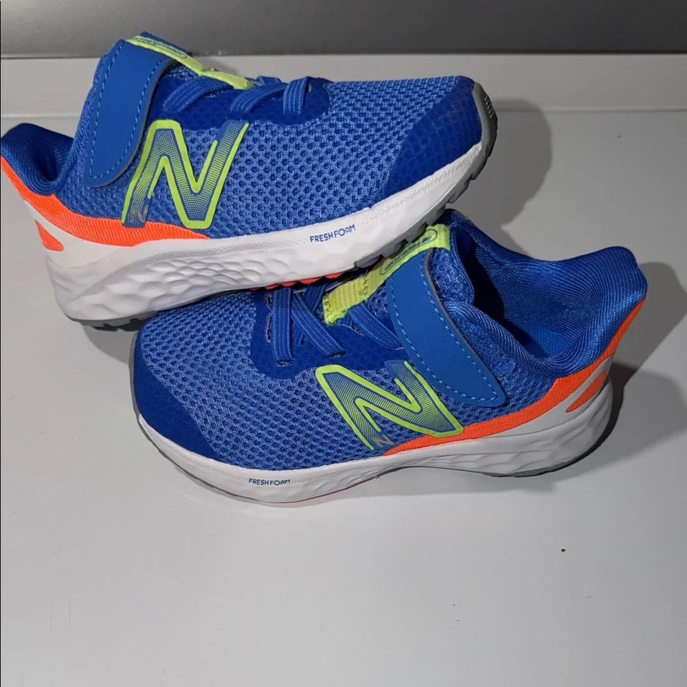 * BRAND NEW!* New Balance Kids Blue with Neon Green & Orange Running Sneakers - Picture 1 of 5